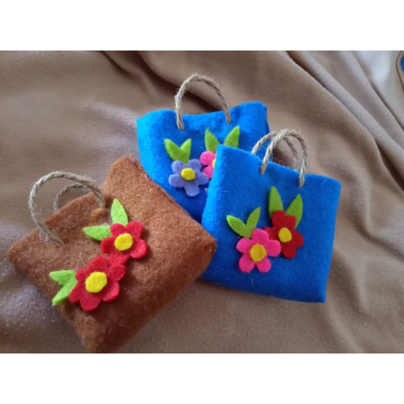 

ampau lebaran (5 ribu dapat 3.pcs)