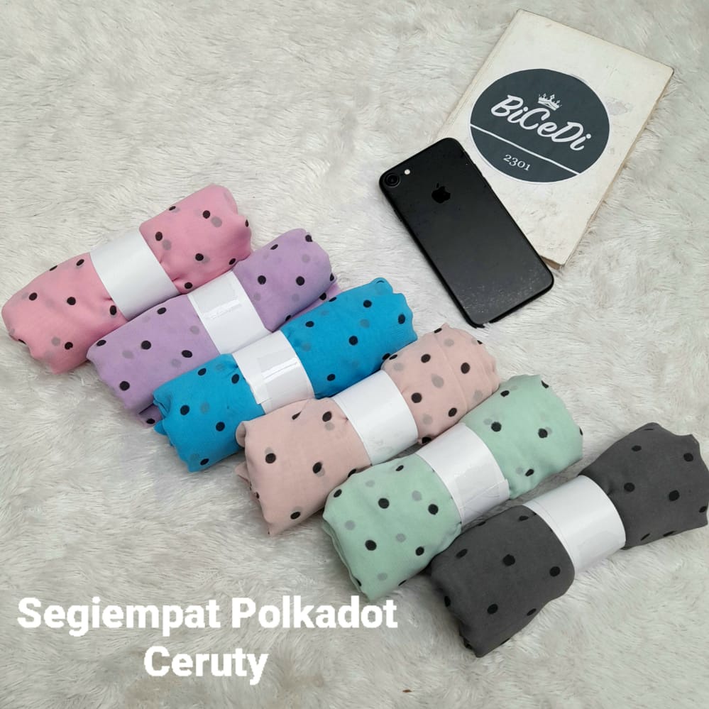 Jilbab / kerudung segi empat polkadot polos motif simple