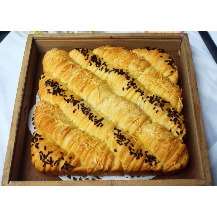 

Roti Sobek Wool Roll Bread / Roti Sobek Coklat Keju / Roti Sobek Homemade / Roti Sobek Murah