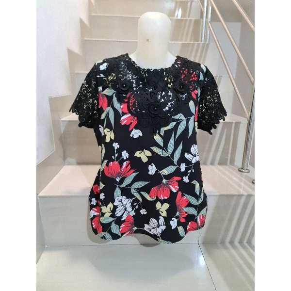 Blouse Brukat Bunga Renda Combi Brukat Impor XL-2XL-196 - Hitam Ld 104