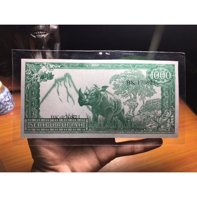 Uang Kuno Soekarno 1000 Rupiah 1964 Hijau Gambar belakang Badak