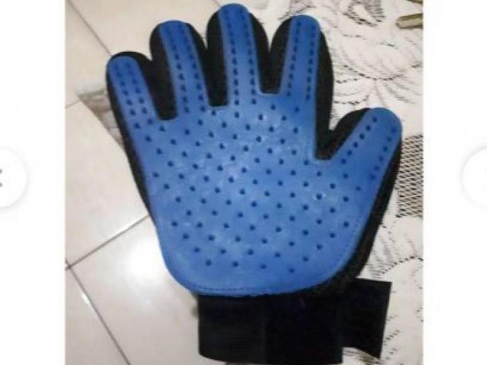 True Touch Pet Glove / Sarung Tangan Pemijat Perapi Bulu Anjing