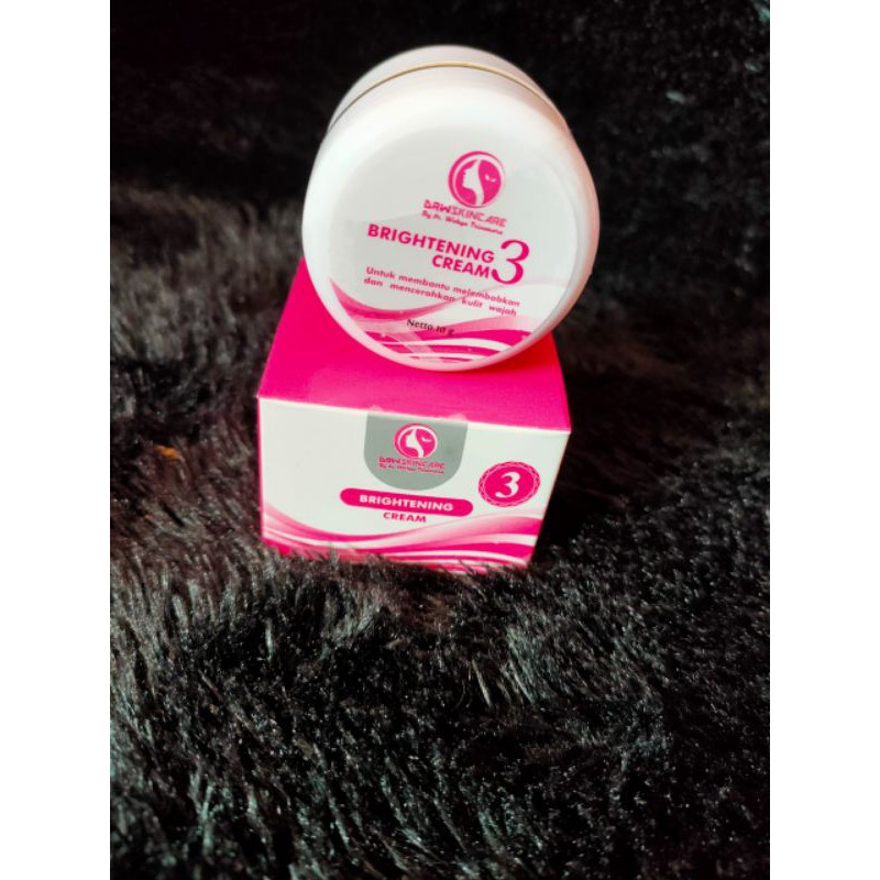 BRIGHTENING CREAM 3