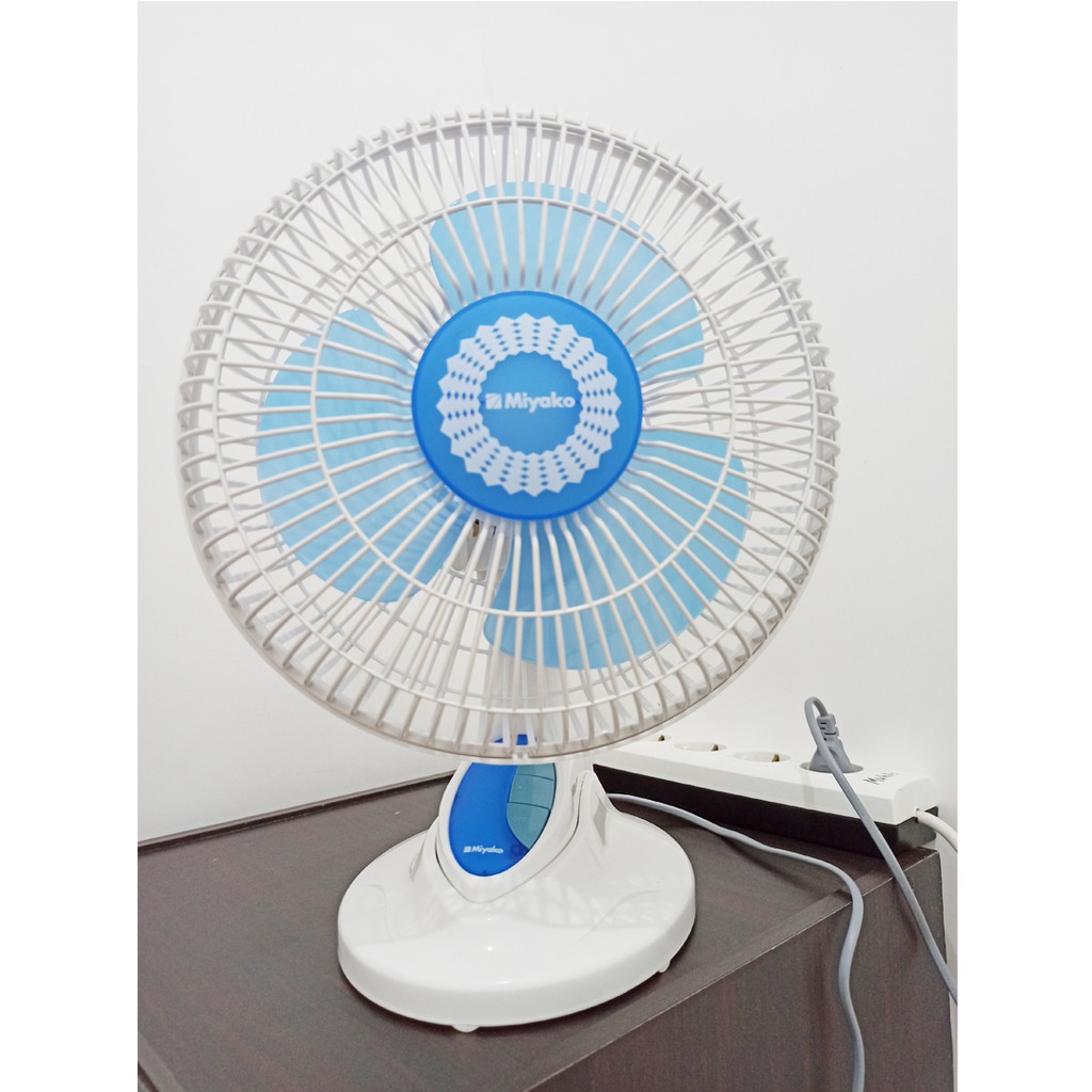 MIYAKO KAD 927 B Kipas Angin 9&quot; Desk Fan KAD927 B