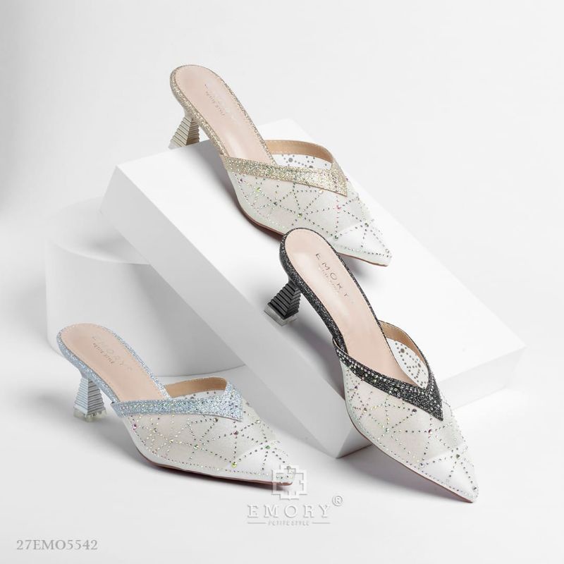 (TBA) Heels Emory Danzena 27EMO5542