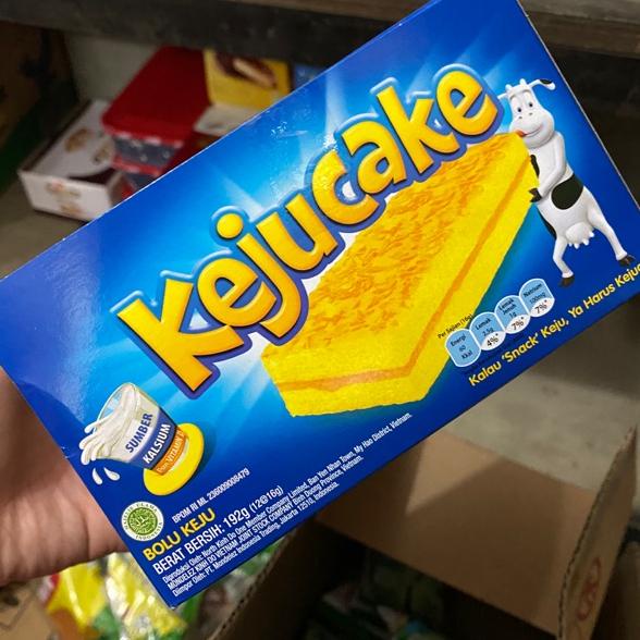 

ゖ゚ BOX KEJU CAKE ☜