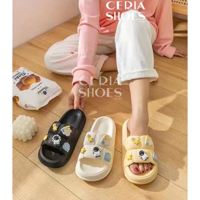 PVC Sandal Slop Wanita Rubber Super Soft Slippers import Elastic Astronaut Moon Summer Sandals Bahan Karet Lentur