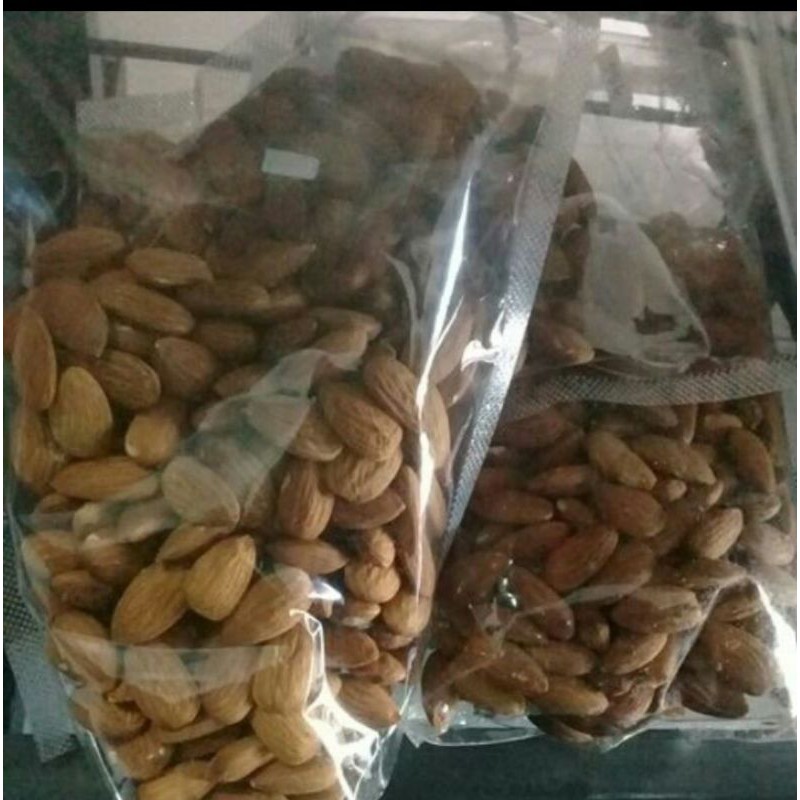 

KACANG ALMOND KEMASAN 1/2 KG