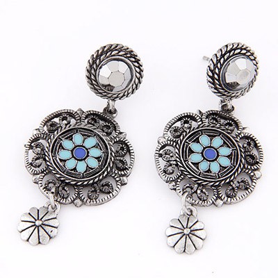 LRC Anting Tusuk Western Blue &amp; Silver Flower Shape Decorated Hollow Out Design Alloy Stud A37220