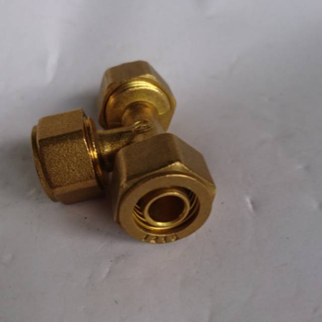 Sambungan pipa 16 T kuningan air panas wetspex