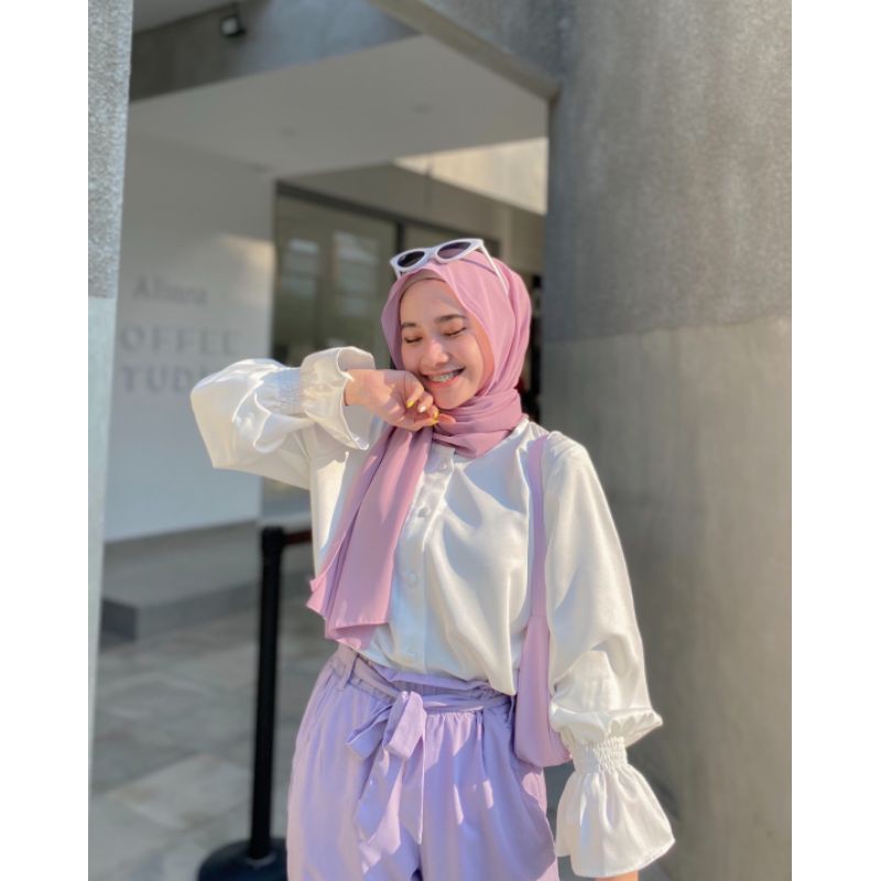 Ladies Project - Lamia Shirt Black - Baju Wanita Lengan Karet - Baju Lengan Balon - Baju Tangan Kare