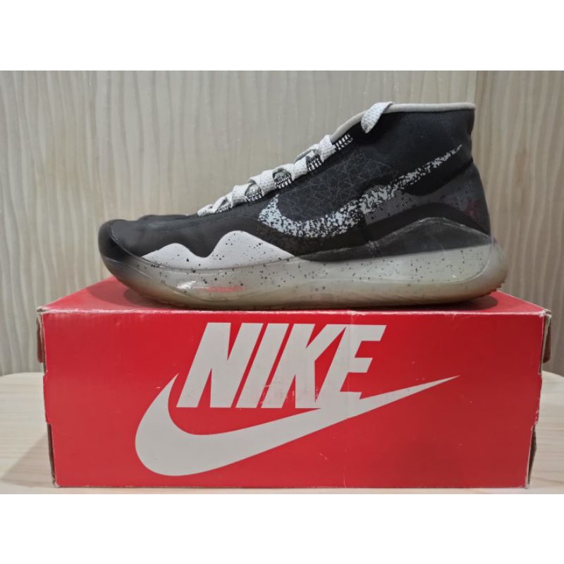 Sepatu Basket KD 12 Black Cement