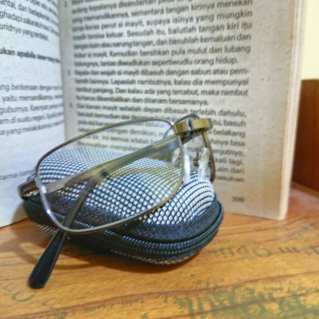 Kacamata baca lipat dan blue ray