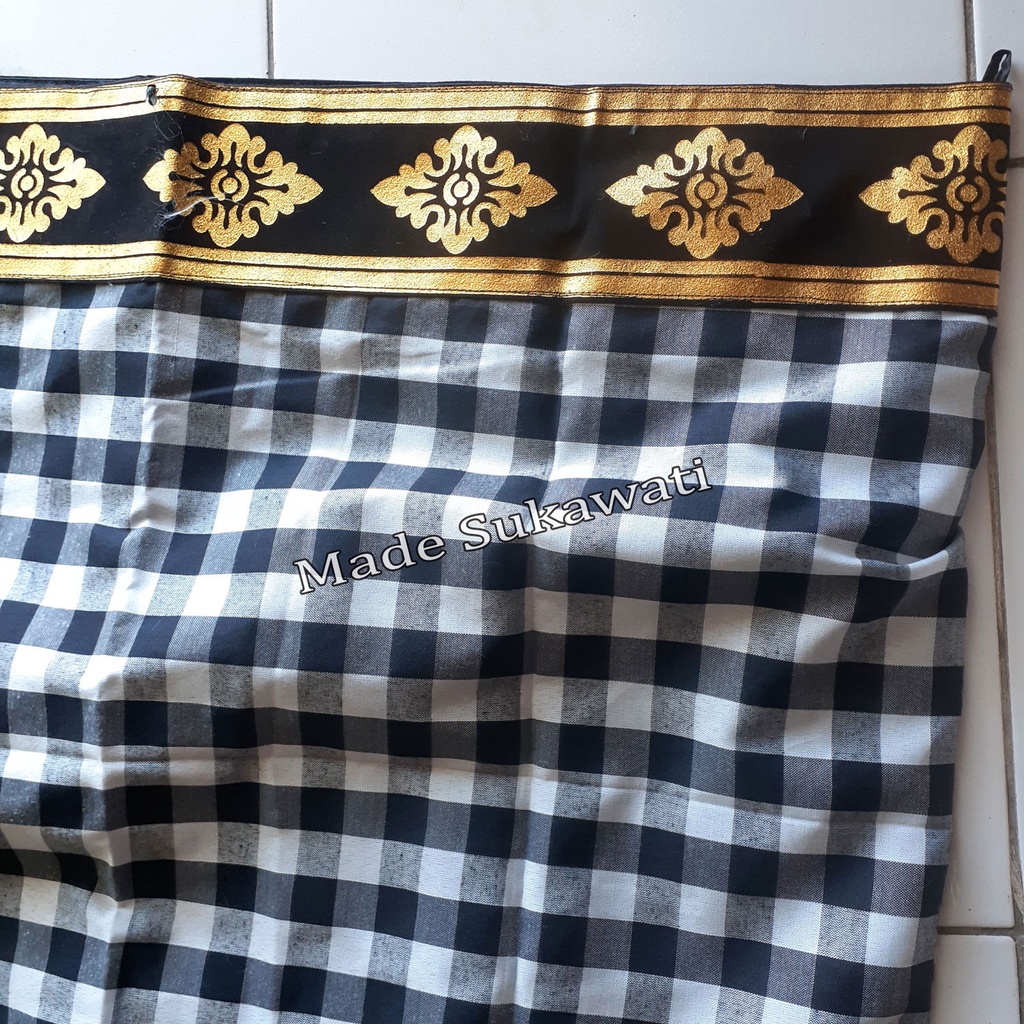 Kain Wastra poleng Lembaran 150cm x 120cm variasi kancut bali 2 lapis