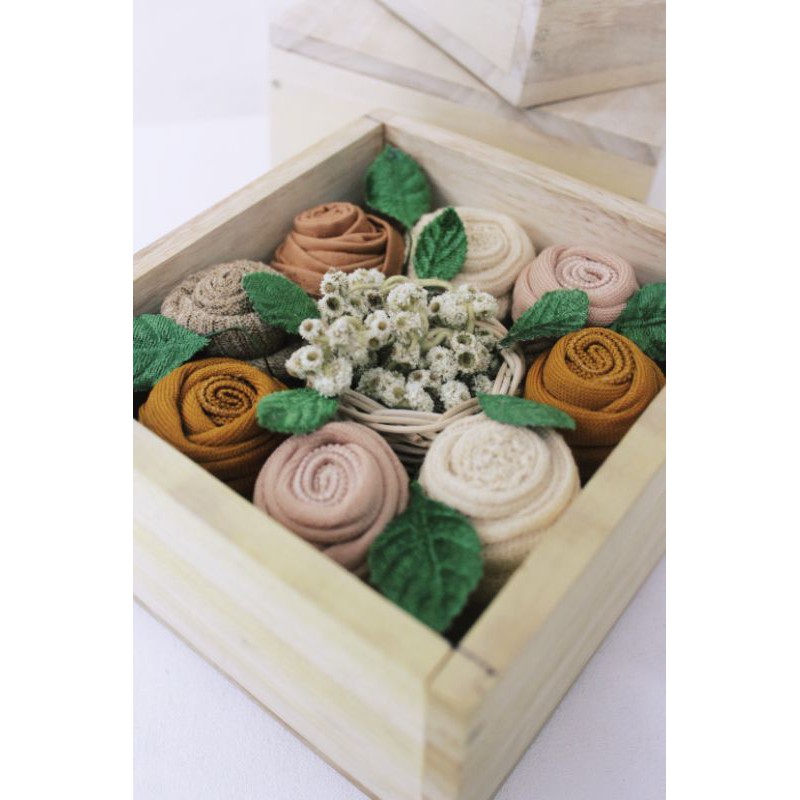

Flower Box Hijrah | Hampers | Kado Buket in Box | Rustic Wood Gift