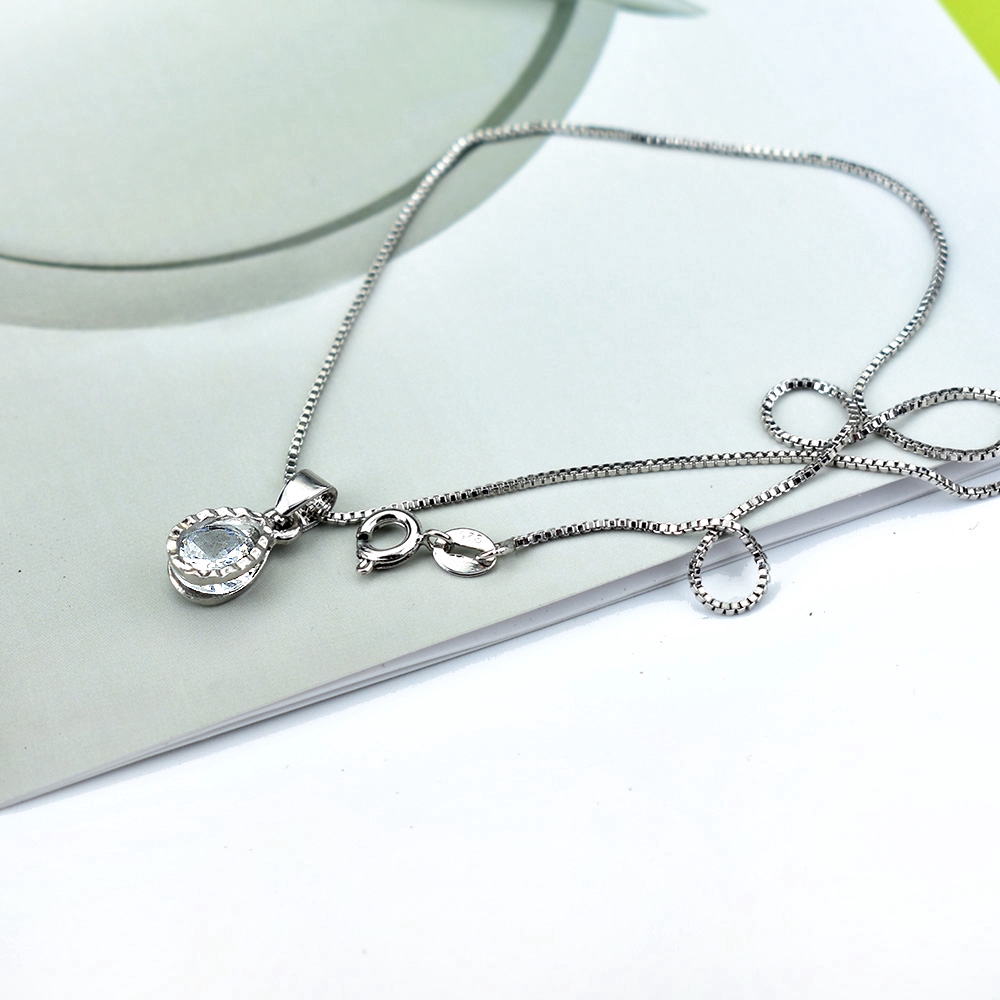 Kalung Liontin Water Drop Aksen Kristal Warna Silver Untuk Wanita