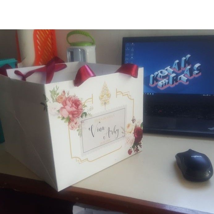 

Paperbag kotak fullcolor ukuran 22x22x18