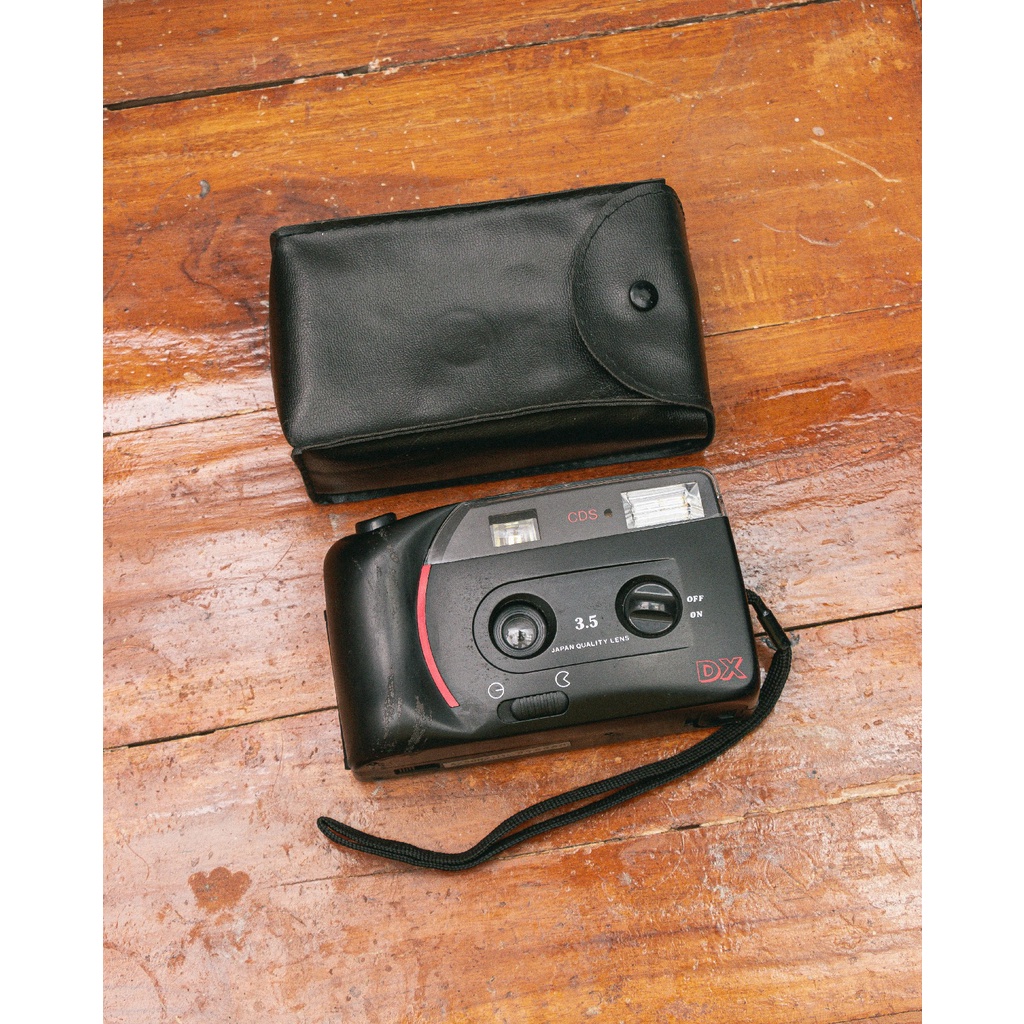 Novacam SM111N - Kamera Pocket Point & Shoot Analog 35mm