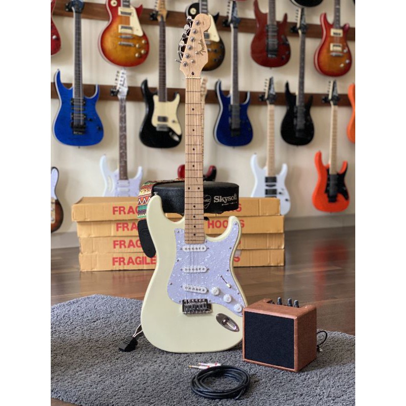 Fender Stratocaster Cream