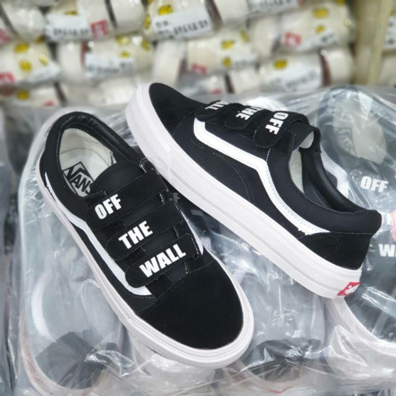 SEPATU VANS OLDSKOOL MODEL PEREKAT / VELCRO HITAM PUTIH 36 - 43