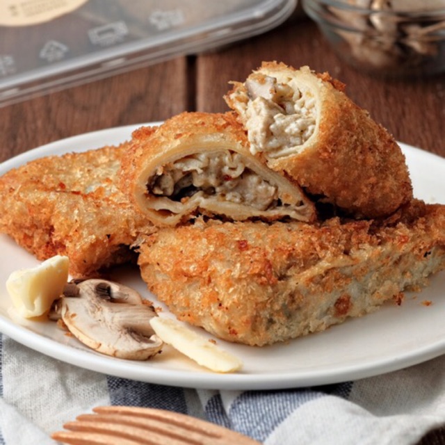

(FROZEN) Risoles Creamy Chicken Mushroom