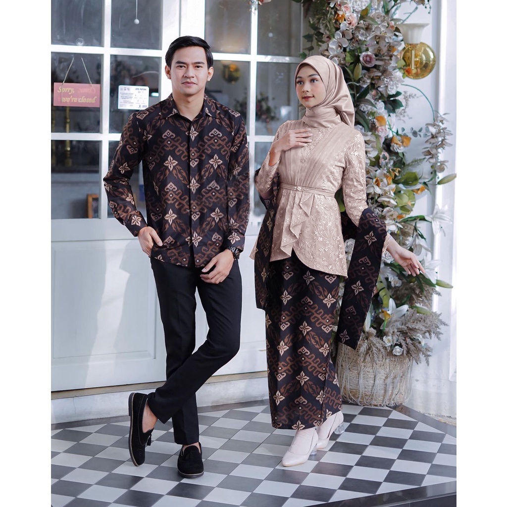 SHOPASHOP SOLO Batik Kebaya Couple Brokat Modern Nabella Aufa Kebaya Wisuda dan Kondangan Kebaya Couple Batik Prima Lengan Panjang Set Wanita Tille mutiara