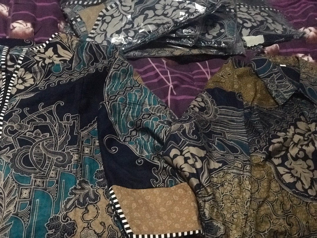 Size S M L Xl Xxl Xxxl Batik Couple Motif Baru Atasan Kantor Seragam Batik Pria Wanita Bluse Hem