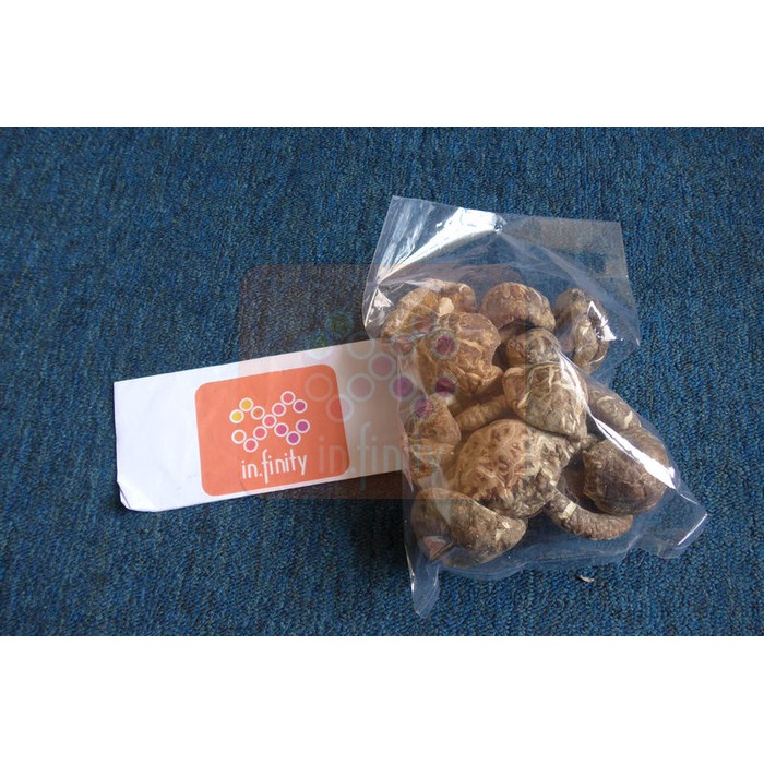 

Jamur Shiitake kering / Hioko / Dried Shitake Mushroom 250gr