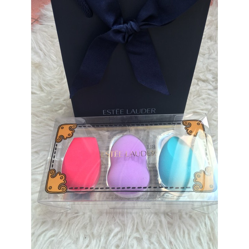 estee lauder beauty blender/ sponge estee lauder