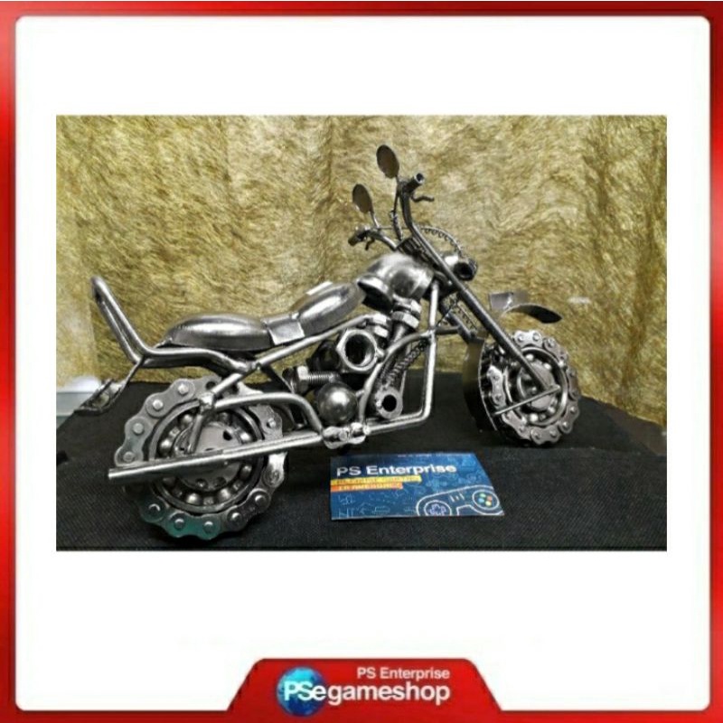 MINIATUR MOTOR HARLEY DAVIDSON (28 cm )