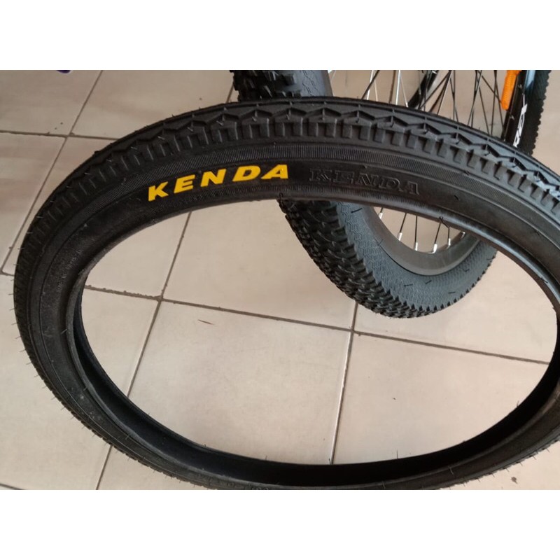 Ban Luar Kenda 20x1.75