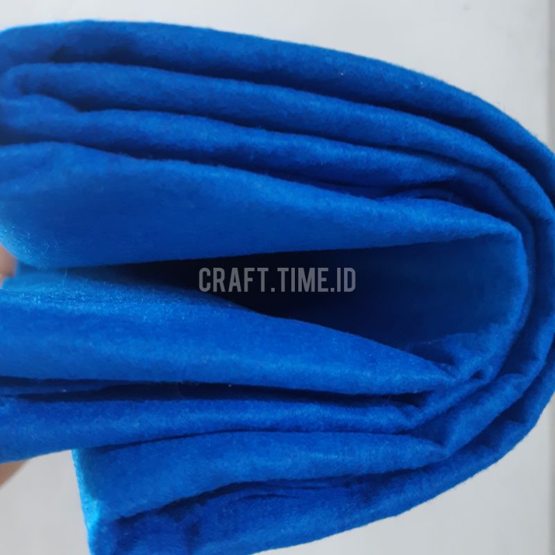 KAIN FLANEL / FELT IMPOR TEBAL 1 METER-NEON BLUE
