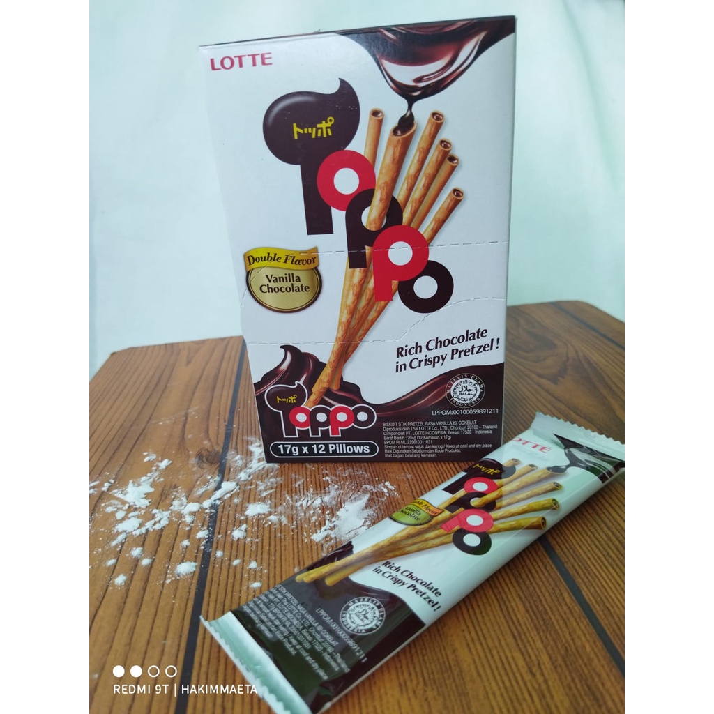 

LOTTE Toppo Vanilla Coklat biskuit stik kemasan BOX