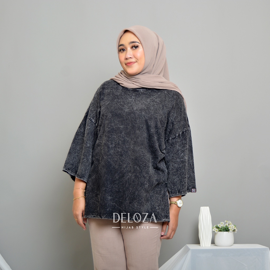 Deloza Atasan Oversized Kaos Washing Wanita