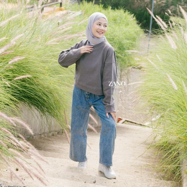 Lagi Tren.. ZANO BASICS Sweater Crop Evelyn