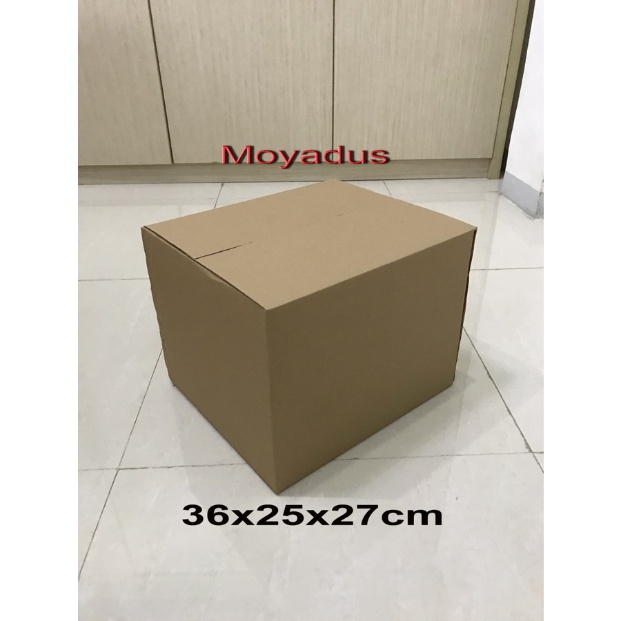 

kardus/karton/box uk. 36x25x27 cm MP