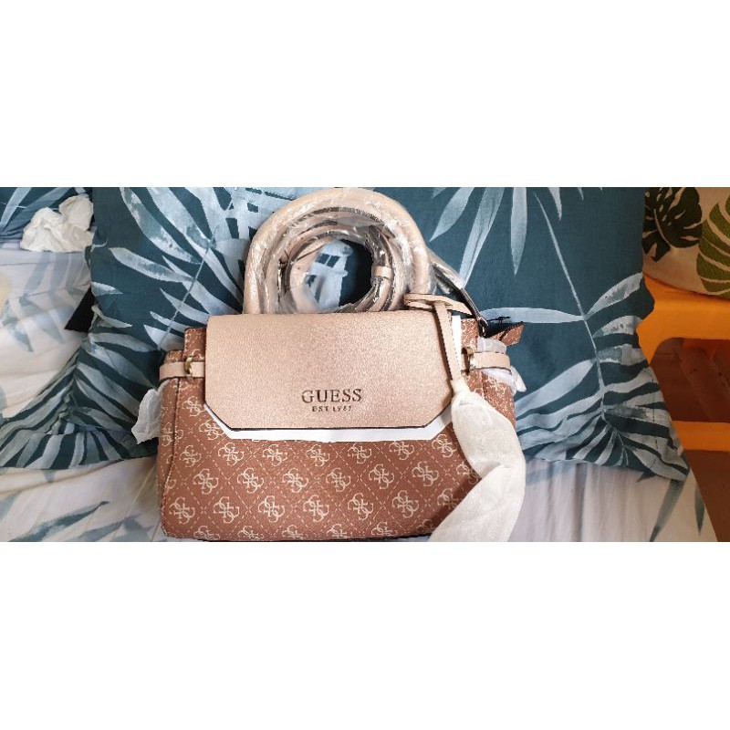 sling bag esme gu3ss