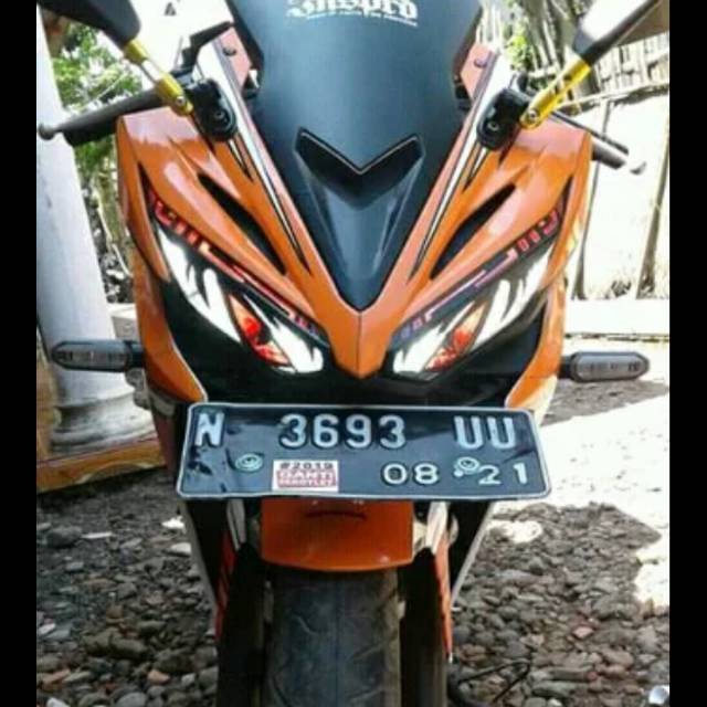 STIKER LAMPU MATA SAJA CBR 150 FACELIFT