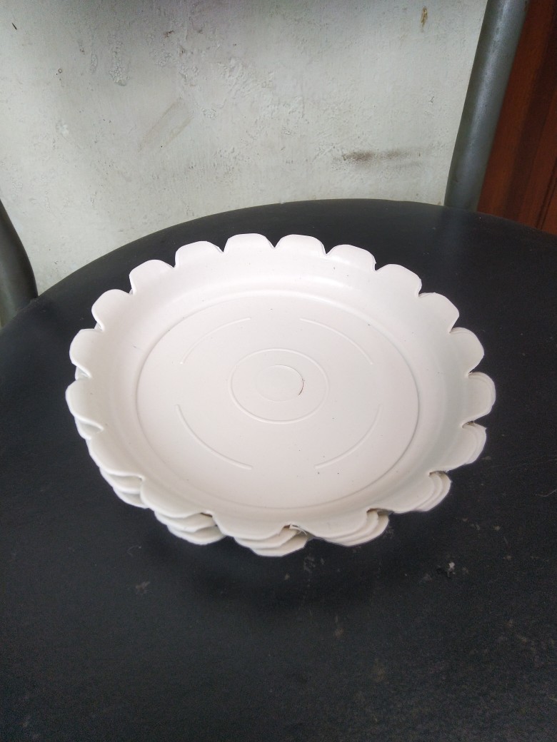 Tatakan Kembang Tawon No 17 Putih