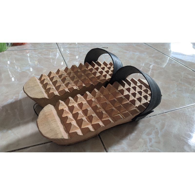 Sandal bakiak rematik kayu/ terompah kayu / sandal kesehatan