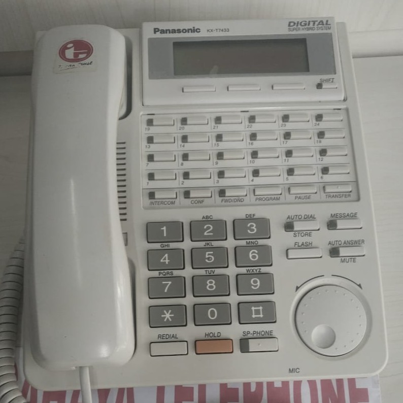 Telepon Panasonic KX T7433