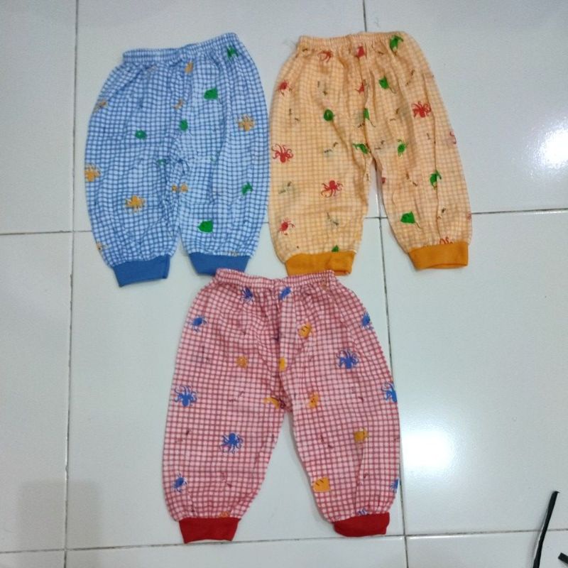 1 Lusin celana panjang kotak sablon long pantswarna mix pink biru kuning long pants bayi