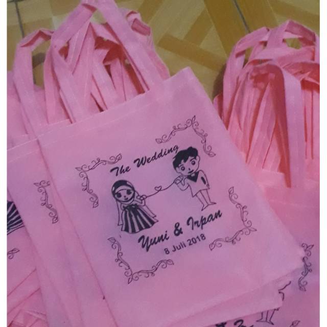 

F(20 x 30)65gsm tas souvenir pernikahan/tas wedding/tas acara ultah/tas hajat