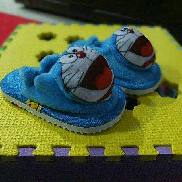 Sandal karakter / sandal anak / sandal dewasa / sandal boneka