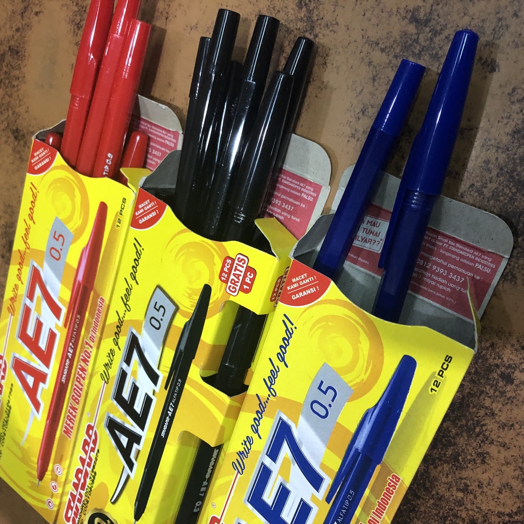 

PULPEN BALLPOINT STANDARD AE7 FINE 0.5MM HITAM BIRU MERAH