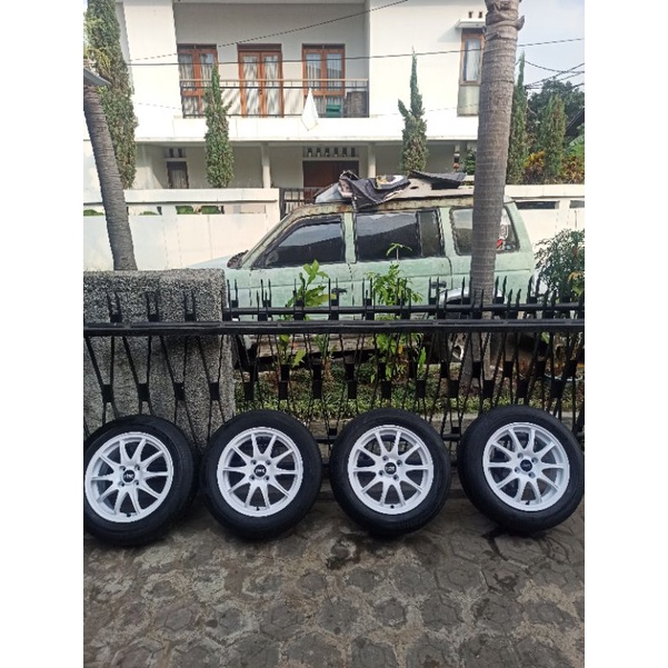 4 velg R15 PCD 100+Ban 185/65 agya ayla vios jazz yaris sigra calya datsun sirion civic mobilio freed city