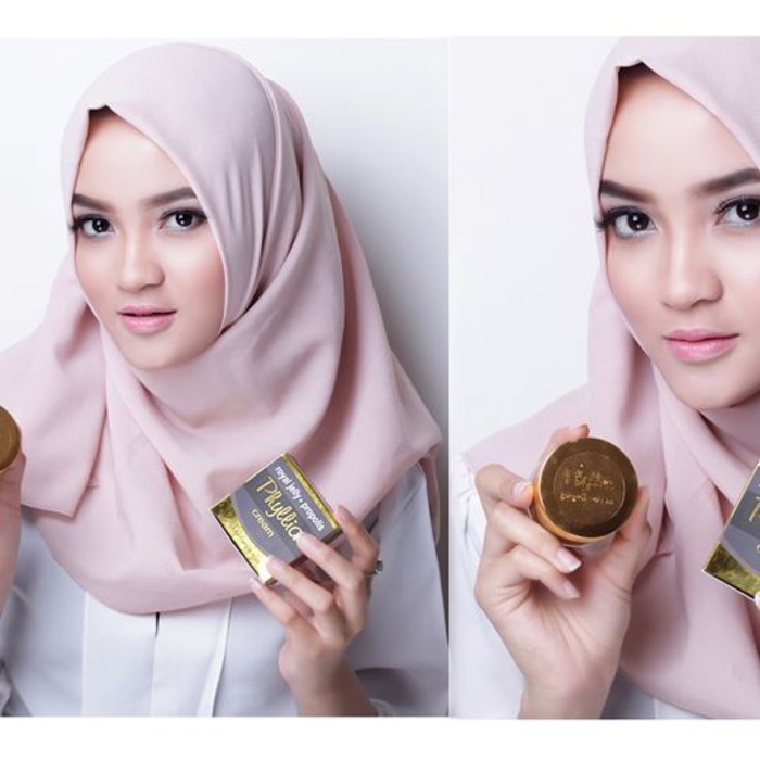 

Terbaru CREAM PHYLLIA 100% ALAMI/UNTUK KULIT TAMPAK MUDA Original
