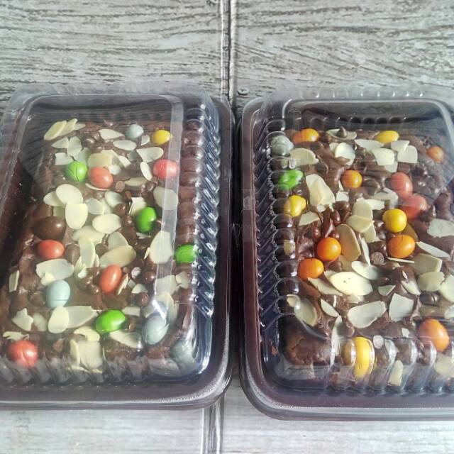 

Brownies Panggang Topping Cha Cha