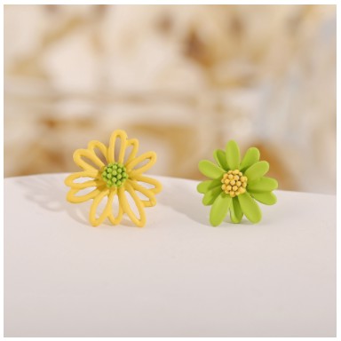 ✅COD 1 Pasang / Sepasang / Anting-Anting Sederhana Mini Daisy Drop Feminin Anting Sederhana