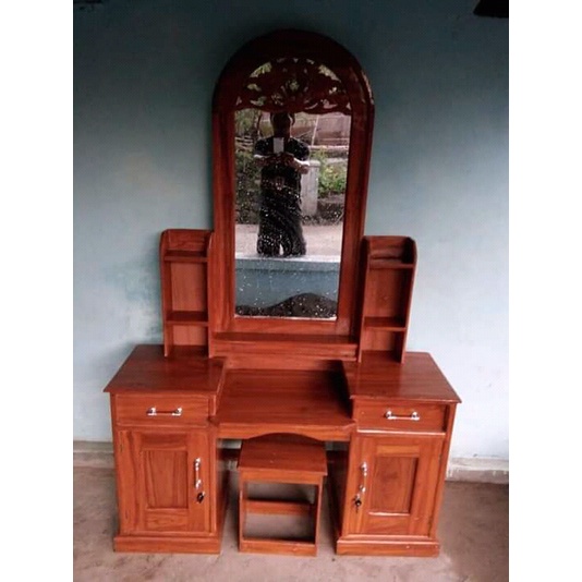 MEJA RIAS - MEJA RIAS KAYU JATI - MEJA RIAS MINIMALIS - TOLET MEJA RIAS - TOLET MEJA RIAS MINIMALIS 